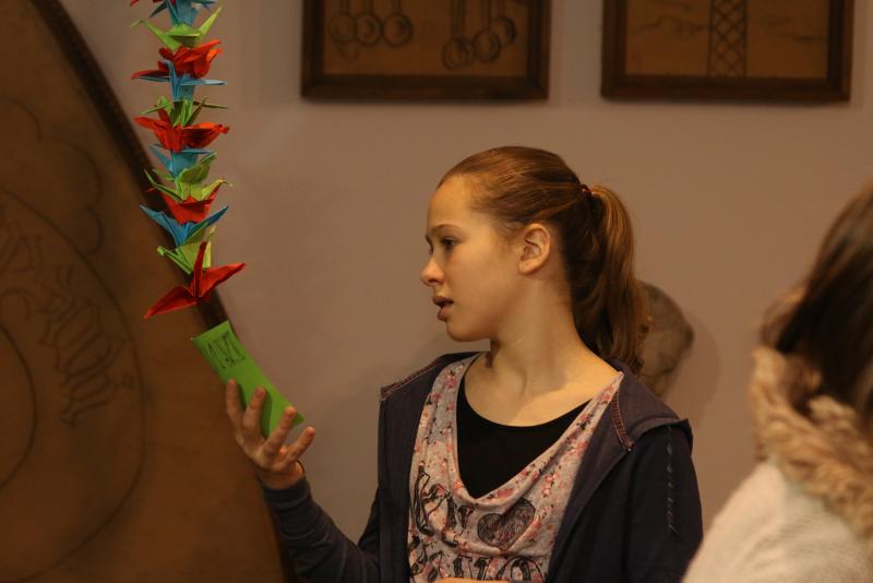 Fotografie - Papíroví jeřábi studentů 1.NG ze ZŠ a Gymnázia Vodňany