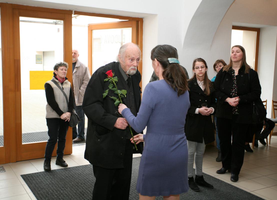Fotografie z vernisáže výstavy Imaginární portréty a sny