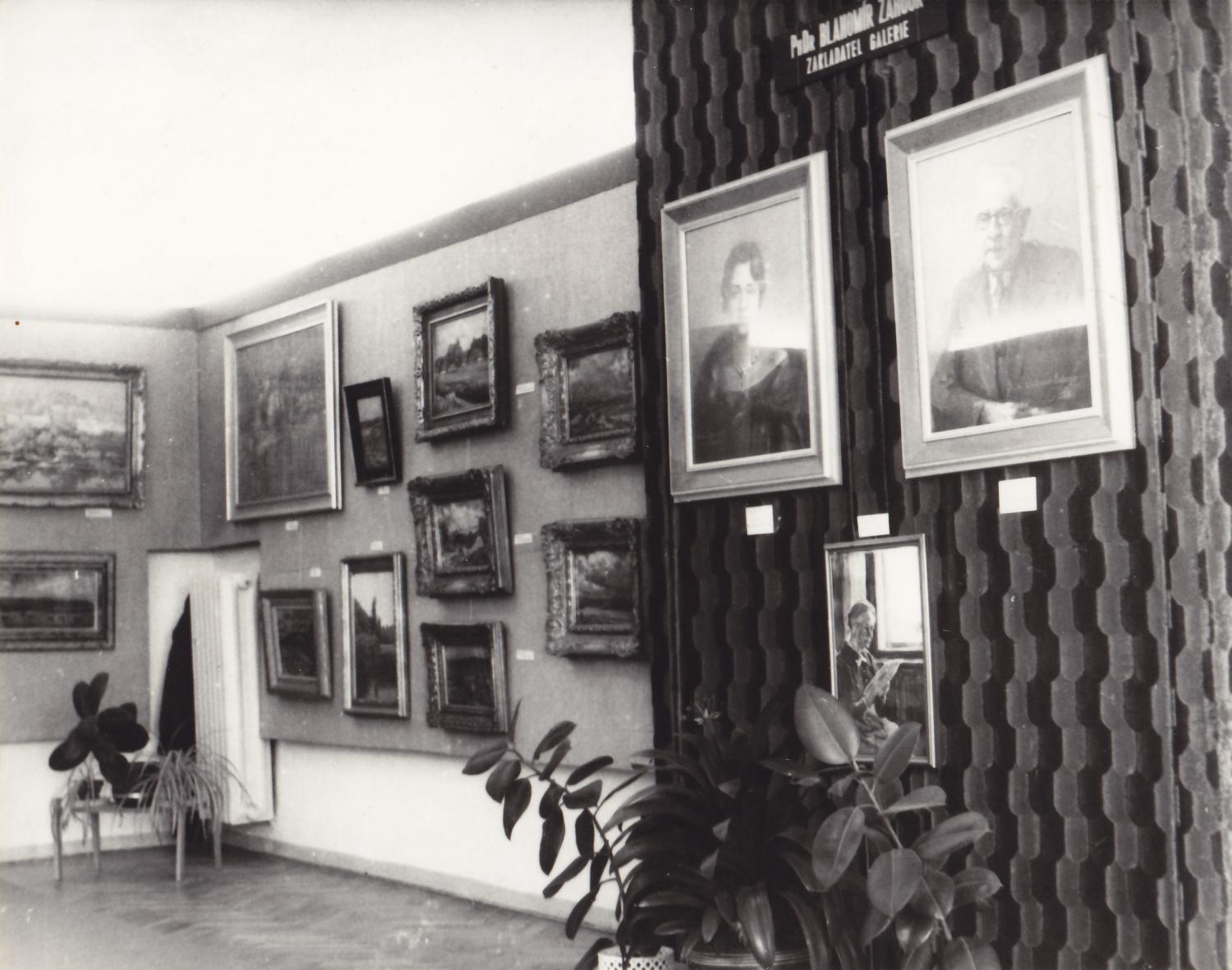 Fotografie z expozice výstavy - Jaroslav Horký - obrazy a plastiky
