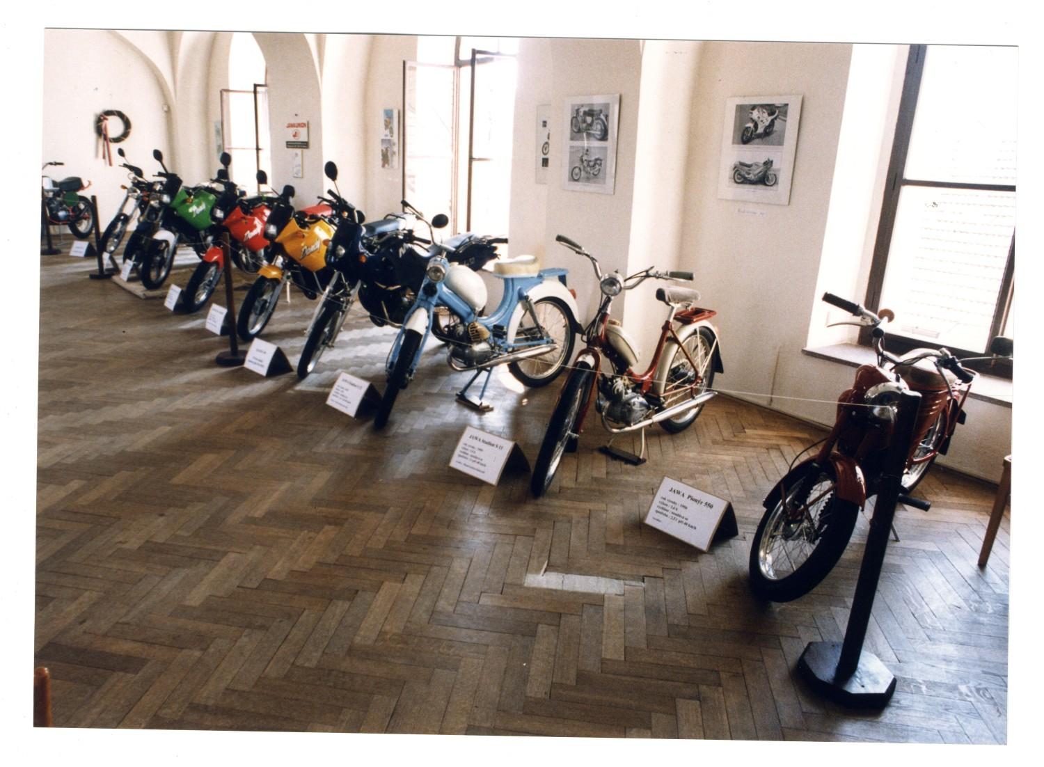Fotografie z vernisáže výstavy -  Éra českých motocyklů