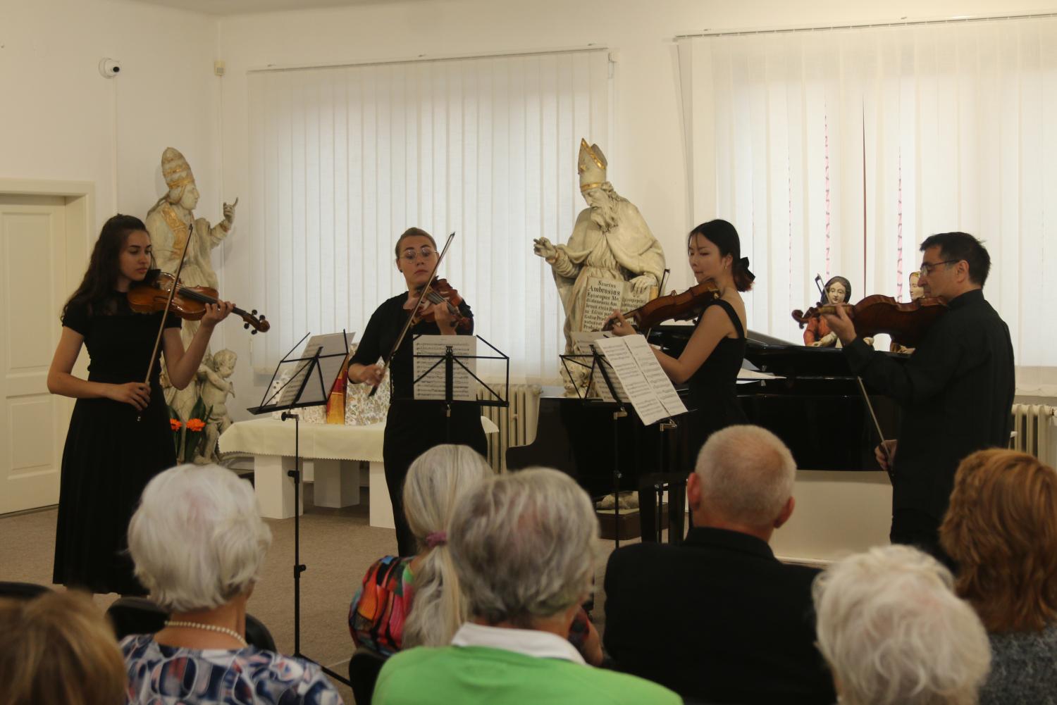 Fotografie - Závěrečný koncert Mezinárodních houslových kurzů Váši Příhody