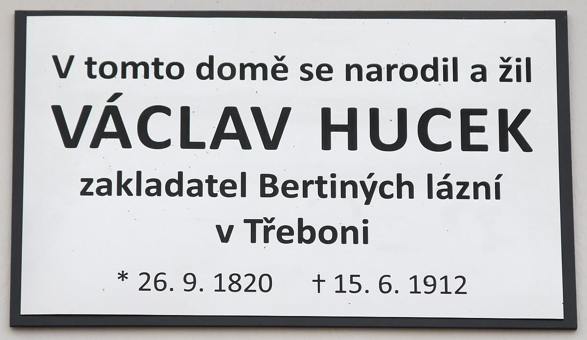 Obrázek - Pamětní deska - Václav Hucek